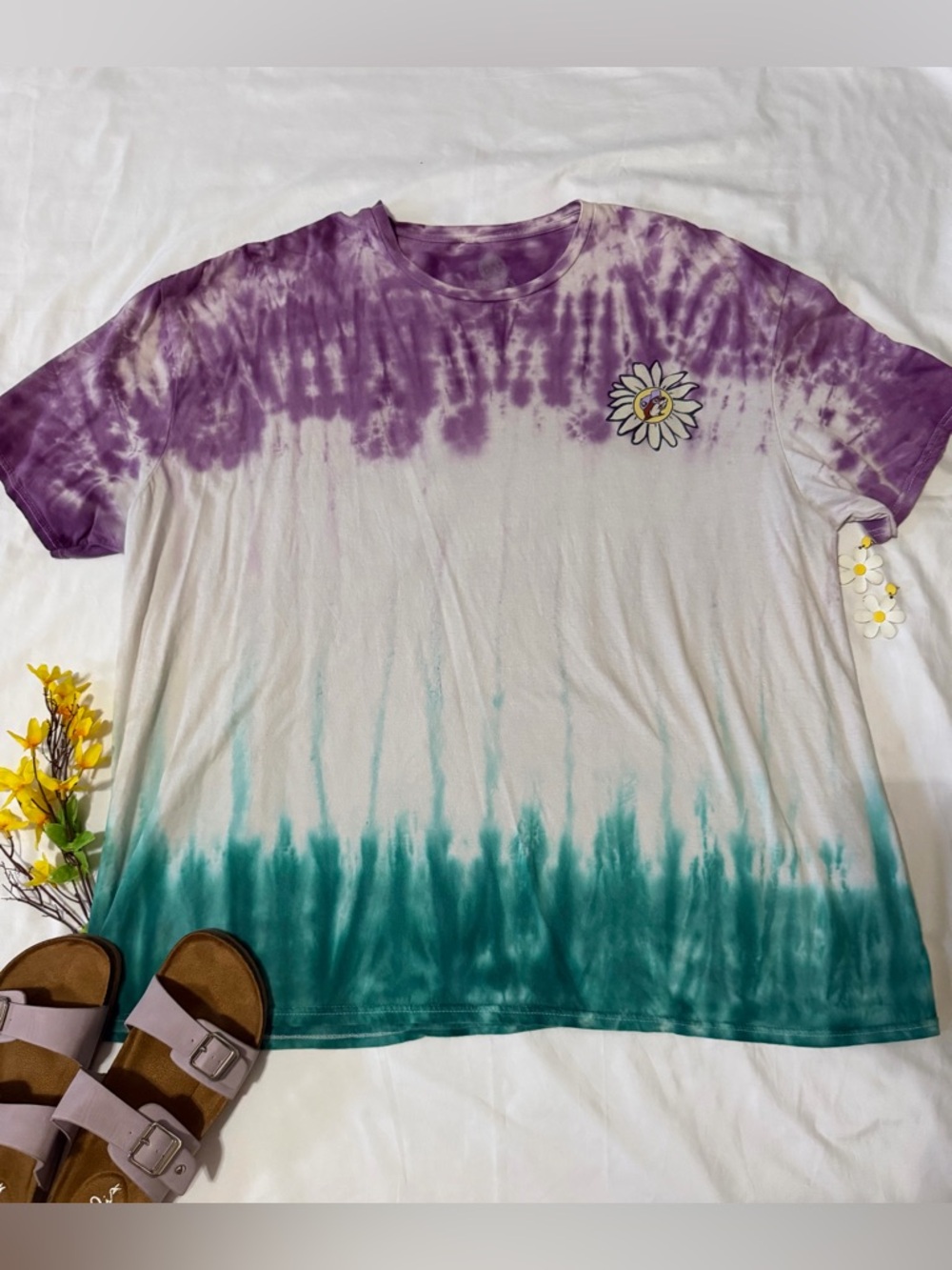 Buc-ee’s Purple & Teal Tie-Dye Daisy Tee